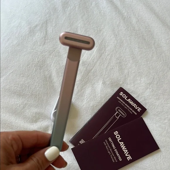 Solawave Skincare Wand in Pink and Blue - Picture 2 of 3